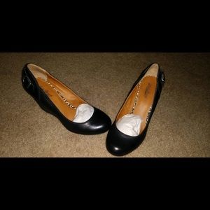 SOLD. Lucky Brand Wedges